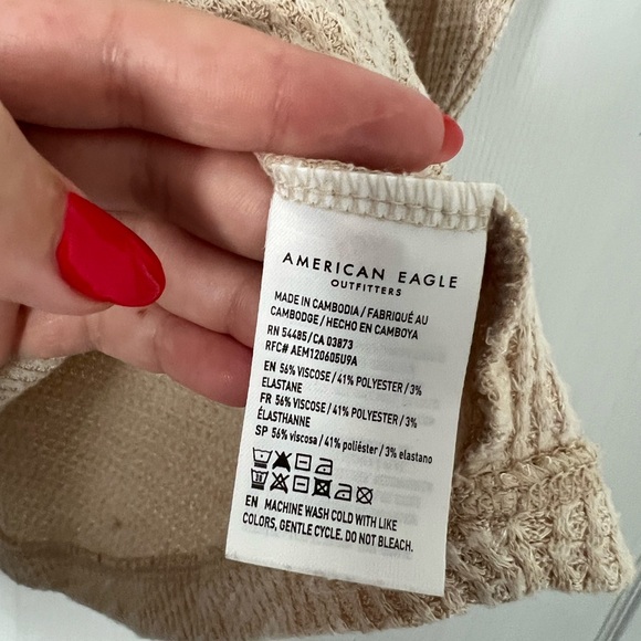 American Eagle Outfitters | cream soft long sleeve v neck shirt - L - Picture 6 of 6